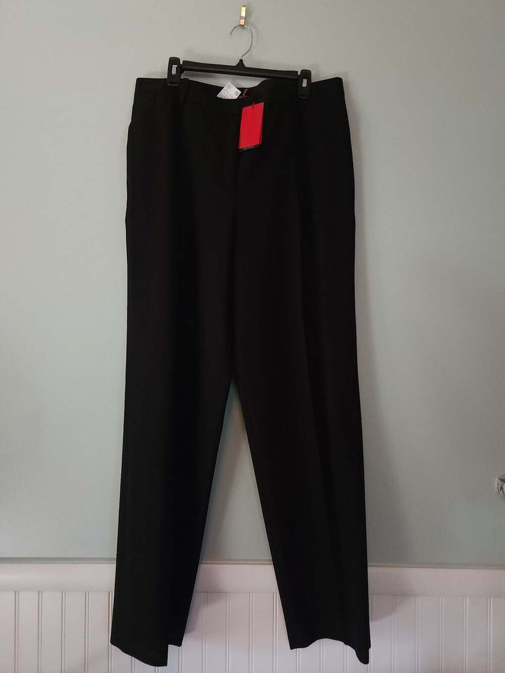 Minimalist Oldmoney HUGO Black Straight-Leg Tailored Trousers